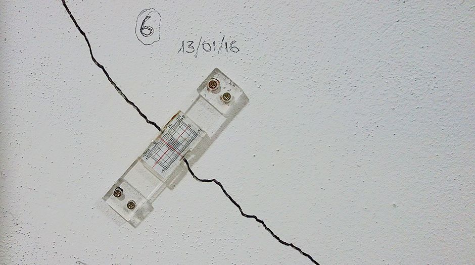 instrumentación de fisuras en viviendas afectadas por fallo de cimentación
